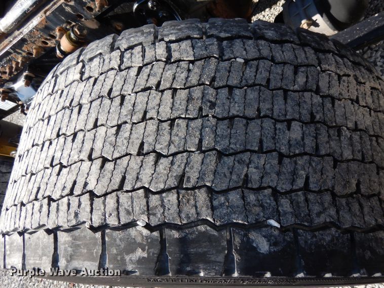 image for item DJ5798 2012 Freightliner Cascadia 125  semi truck