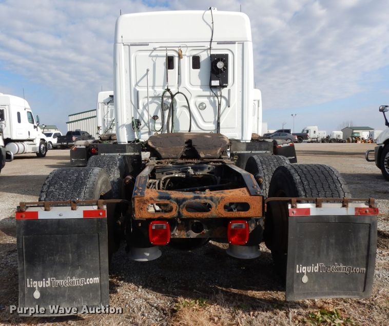 image for item DJ5799 2012 Freightliner Cascadia 125  semi truck