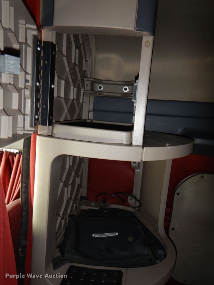 image for item DJ5799 2012 Freightliner Cascadia 125  semi truck