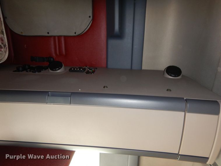 image for item DJ5799 2012 Freightliner Cascadia 125  semi truck