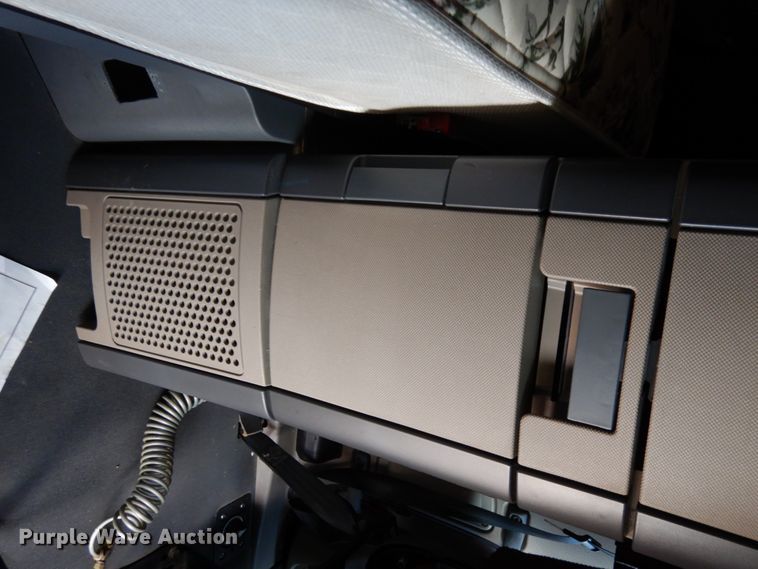 image for item DJ5799 2012 Freightliner Cascadia 125  semi truck