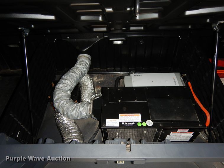 image for item DJ5799 2012 Freightliner Cascadia 125  semi truck