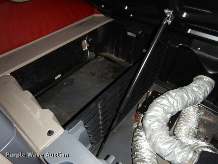 image for item DJ5799 2012 Freightliner Cascadia 125  semi truck