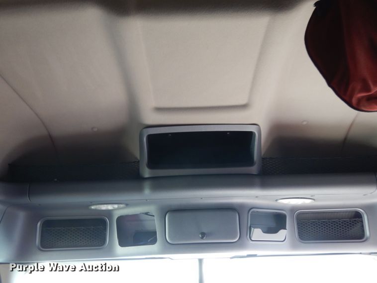 image for item DJ5799 2012 Freightliner Cascadia 125  semi truck