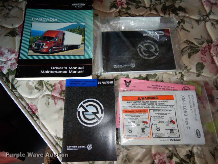 image for item DJ5799 2012 Freightliner Cascadia 125  semi truck