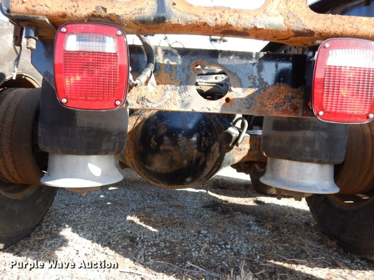 image for item DJ5799 2012 Freightliner Cascadia 125  semi truck