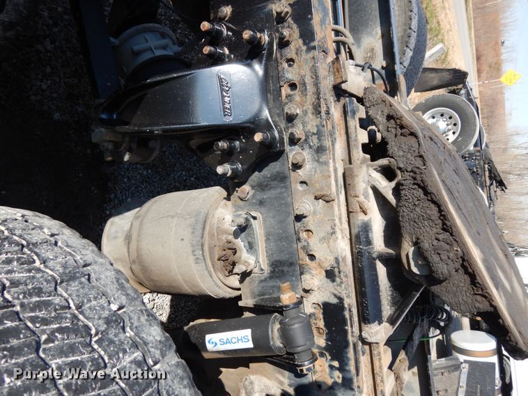 image for item DJ5799 2012 Freightliner Cascadia 125  semi truck