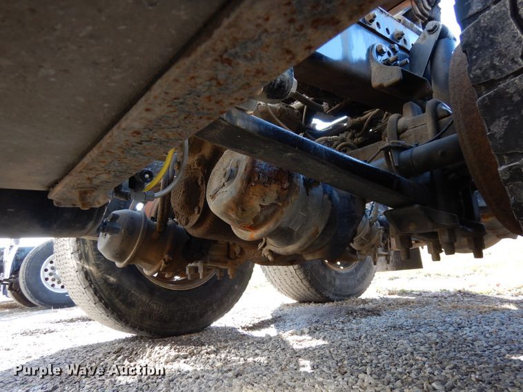 image for item DJ5799 2012 Freightliner Cascadia 125  semi truck