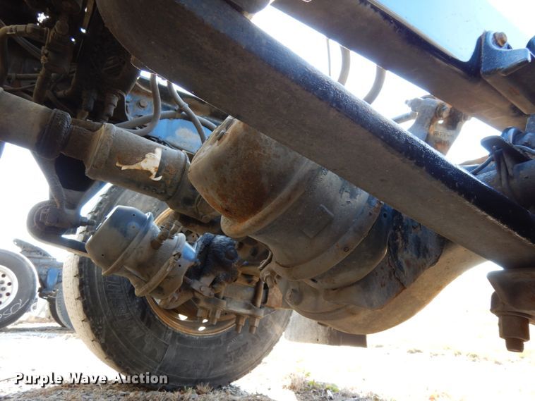 image for item DJ5799 2012 Freightliner Cascadia 125  semi truck