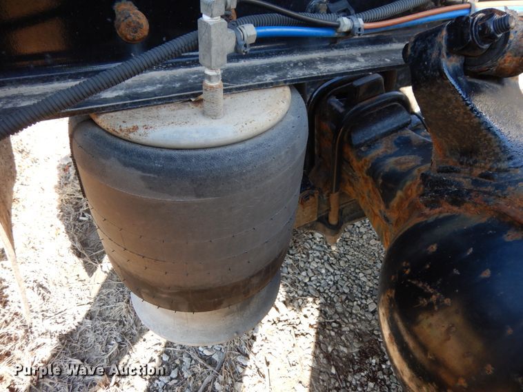 image for item DJ5799 2012 Freightliner Cascadia 125  semi truck