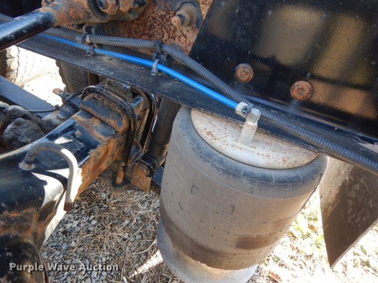 image for item DJ5799 2012 Freightliner Cascadia 125  semi truck