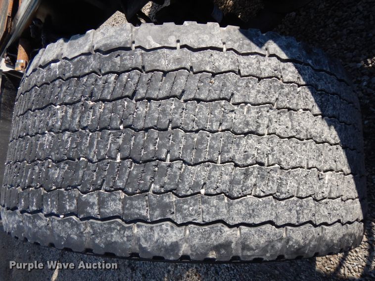 image for item DJ5799 2012 Freightliner Cascadia 125  semi truck