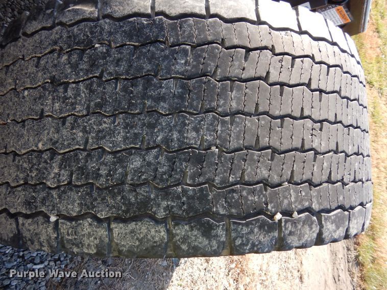 image for item DJ5799 2012 Freightliner Cascadia 125  semi truck