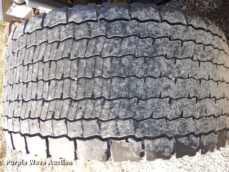 image for item DJ5799 2012 Freightliner Cascadia 125  semi truck