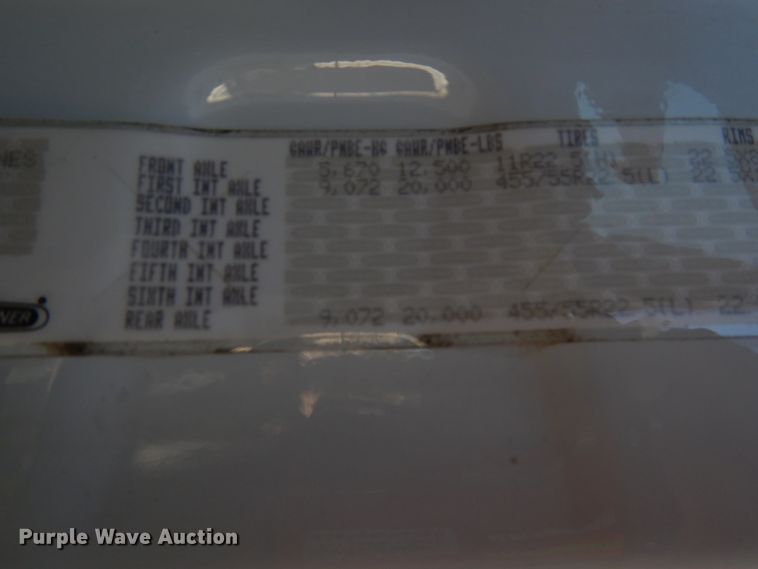 image for item DJ5799 2012 Freightliner Cascadia 125  semi truck