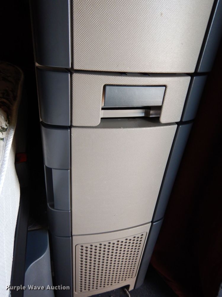 image for item DJ5800 2013 Freightliner Cascadia 125  semi truck