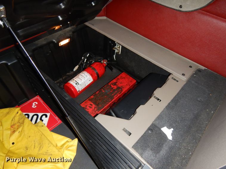 image for item DJ5800 2013 Freightliner Cascadia 125  semi truck