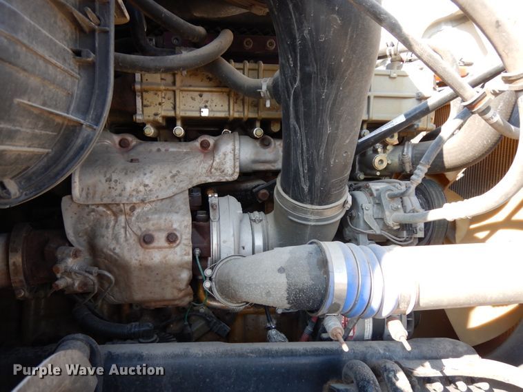 image for item DJ5800 2013 Freightliner Cascadia 125  semi truck