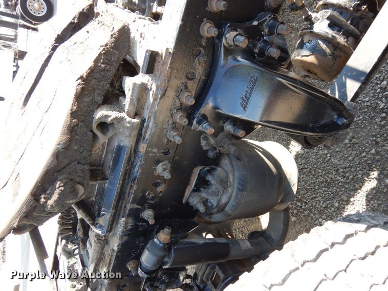 image for item DJ5800 2013 Freightliner Cascadia 125  semi truck