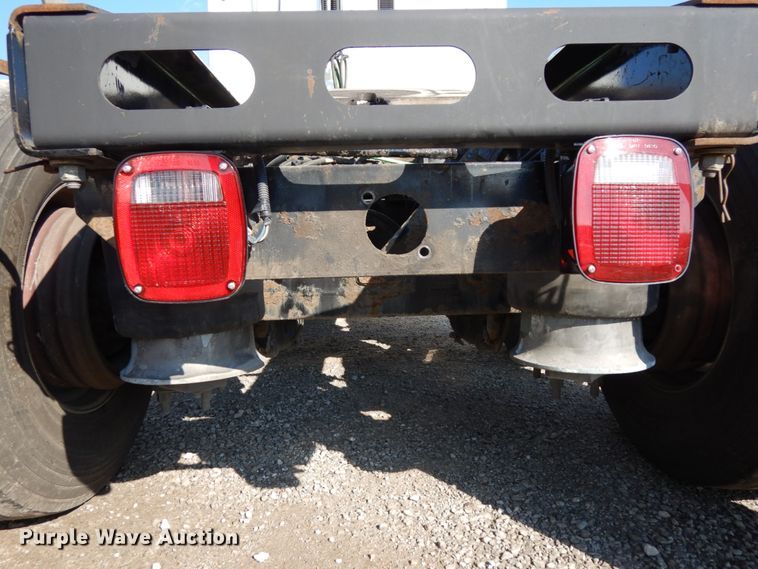 image for item DJ5800 2013 Freightliner Cascadia 125  semi truck