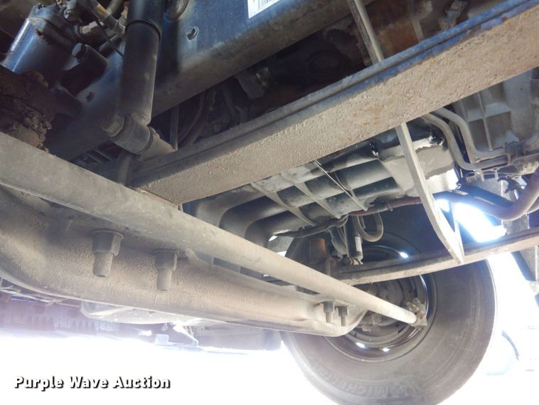 image for item DJ5800 2013 Freightliner Cascadia 125  semi truck