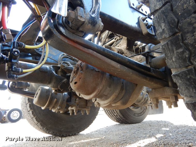 image for item DJ5800 2013 Freightliner Cascadia 125  semi truck