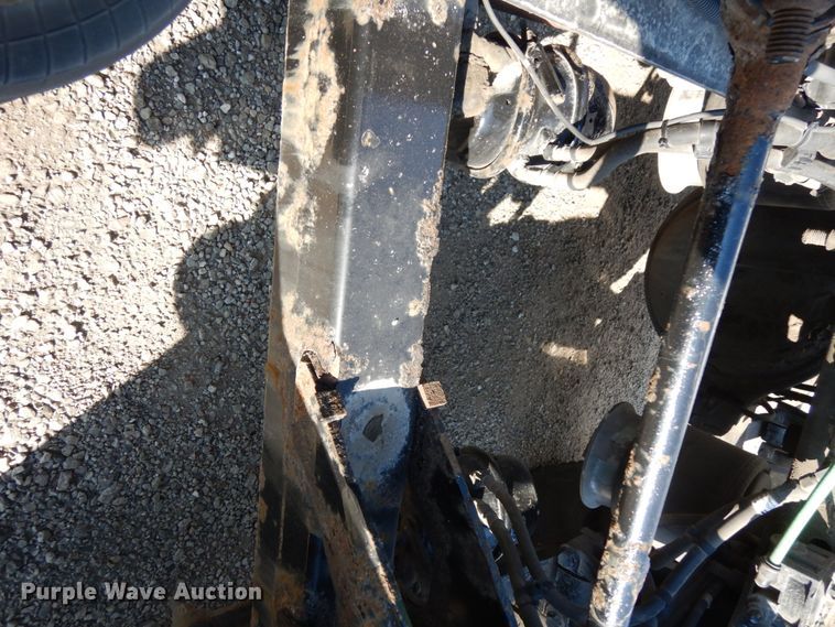 image for item DJ5800 2013 Freightliner Cascadia 125  semi truck