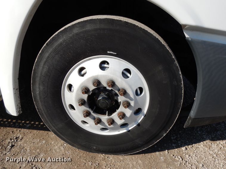 image for item DJ5800 2013 Freightliner Cascadia 125  semi truck