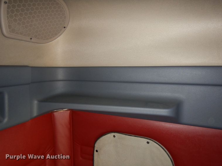 image for item DJ5801 2013 Freightliner Cascadia 125  semi truck