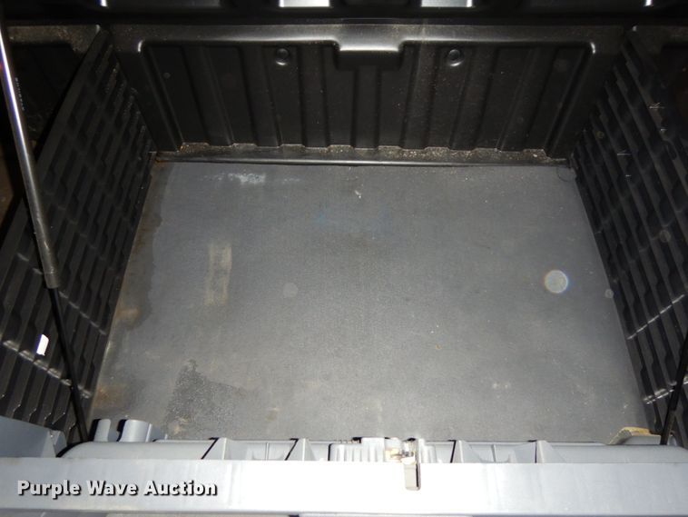 image for item DJ5801 2013 Freightliner Cascadia 125  semi truck