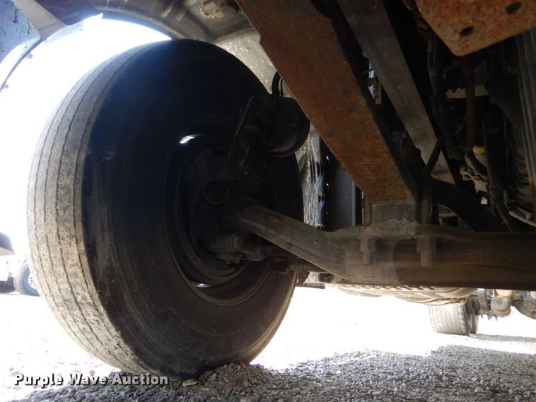 image for item DJ5801 2013 Freightliner Cascadia 125  semi truck