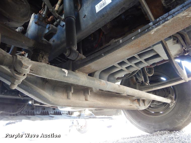 image for item DJ5801 2013 Freightliner Cascadia 125  semi truck