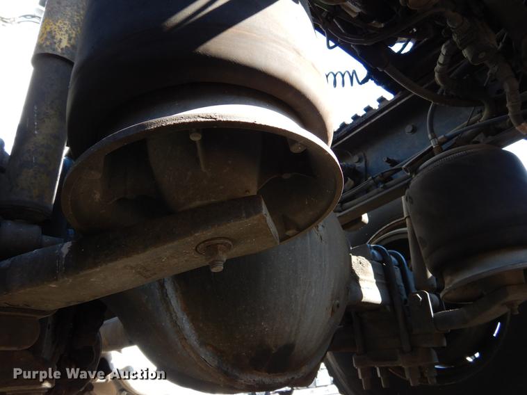 image for item DJ5801 2013 Freightliner Cascadia 125  semi truck