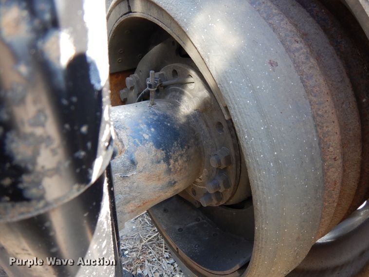 image for item DJ5801 2013 Freightliner Cascadia 125  semi truck