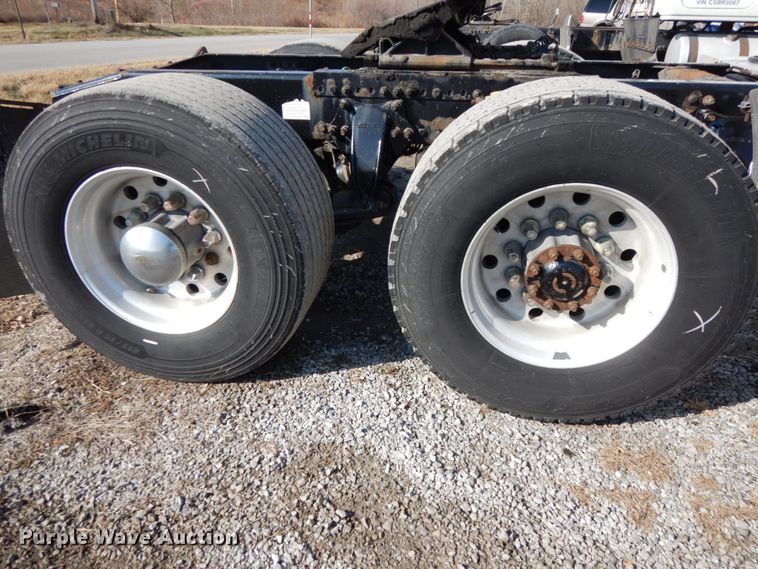 image for item DJ5801 2013 Freightliner Cascadia 125  semi truck