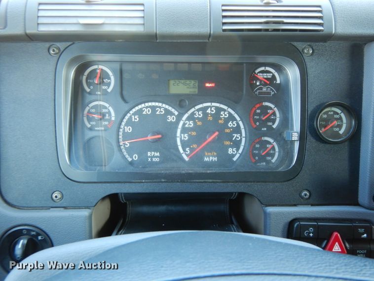 image for item DJ5802 2012 Freightliner Cascadia 125  semi truck