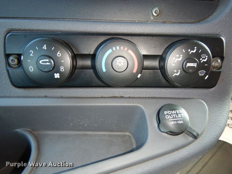 image for item DJ5802 2012 Freightliner Cascadia 125  semi truck