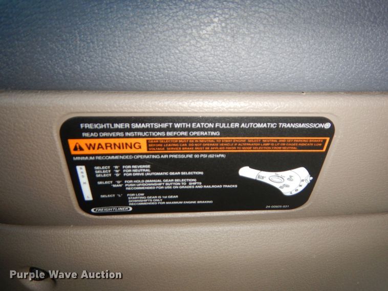 image for item DJ5802 2012 Freightliner Cascadia 125  semi truck