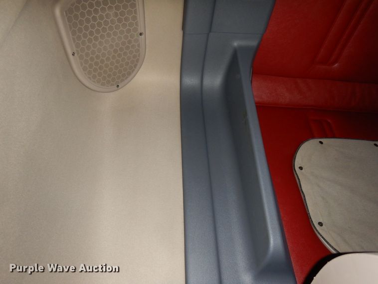 image for item DJ5802 2012 Freightliner Cascadia 125  semi truck