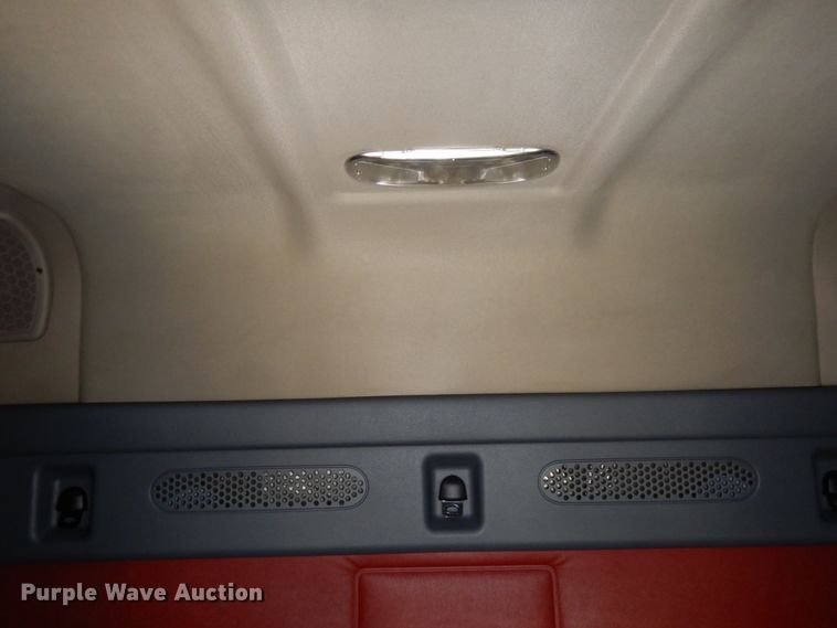 image for item DJ5802 2012 Freightliner Cascadia 125  semi truck