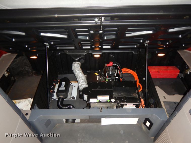 image for item DJ5802 2012 Freightliner Cascadia 125  semi truck