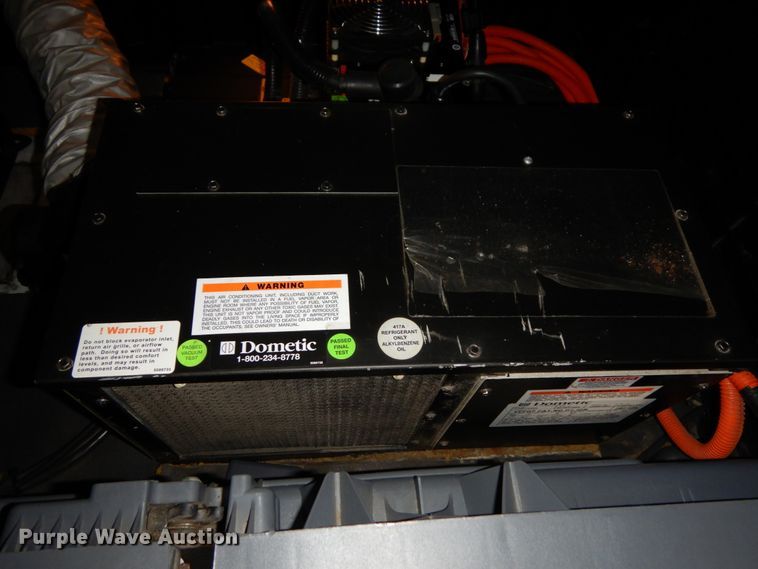 image for item DJ5802 2012 Freightliner Cascadia 125  semi truck