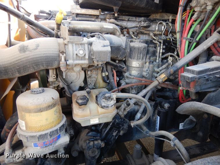 image for item DJ5802 2012 Freightliner Cascadia 125  semi truck