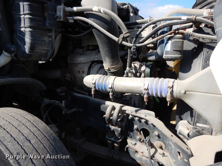 image for item DJ5802 2012 Freightliner Cascadia 125  semi truck