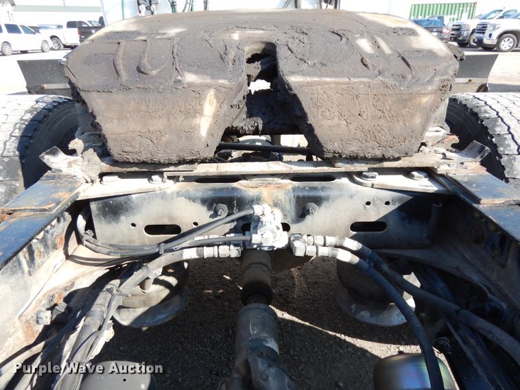 image for item DJ5802 2012 Freightliner Cascadia 125  semi truck