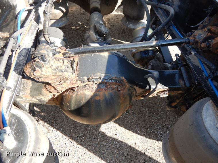 image for item DJ5802 2012 Freightliner Cascadia 125  semi truck