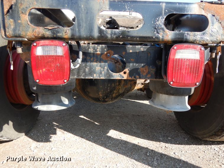 image for item DJ5802 2012 Freightliner Cascadia 125  semi truck