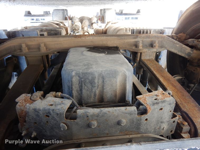 image for item DJ5802 2012 Freightliner Cascadia 125  semi truck