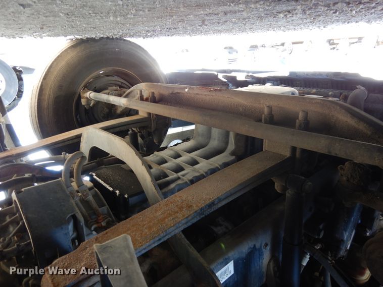 image for item DJ5802 2012 Freightliner Cascadia 125  semi truck