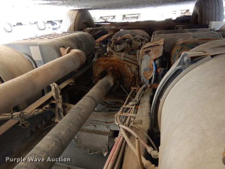 image for item DJ5802 2012 Freightliner Cascadia 125  semi truck